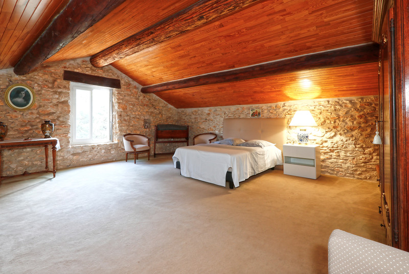 French property for sale in Simiane-la-Rotonde, Alpes-de-Haute-Provence - €733,000 - photo 8