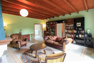 French property for sale in Lozay, Charente-Maritime - €214,000 - photo 4