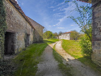 Chateau à vendre à Angoulême, Charente - 397.500 € - photo 4