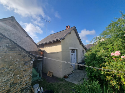 French property for sale in Ombrée d'Anjou, Maine-et-Loire - €71,600 - photo 1