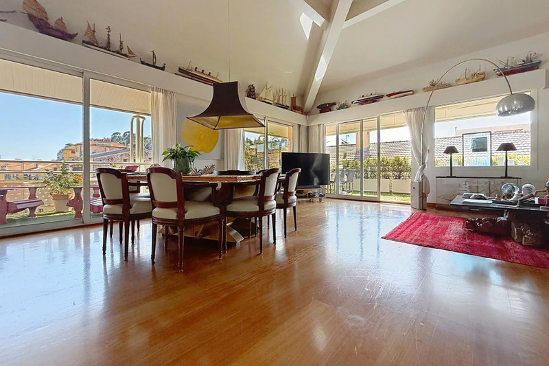 French property for sale in Nice, Alpes-Maritimes - €1,500,000 - photo 2