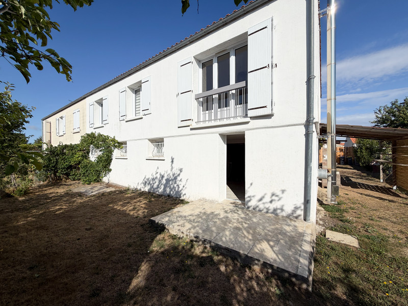 French property for sale in La Jarrie, Charente-Maritime - €267,500 - photo 1