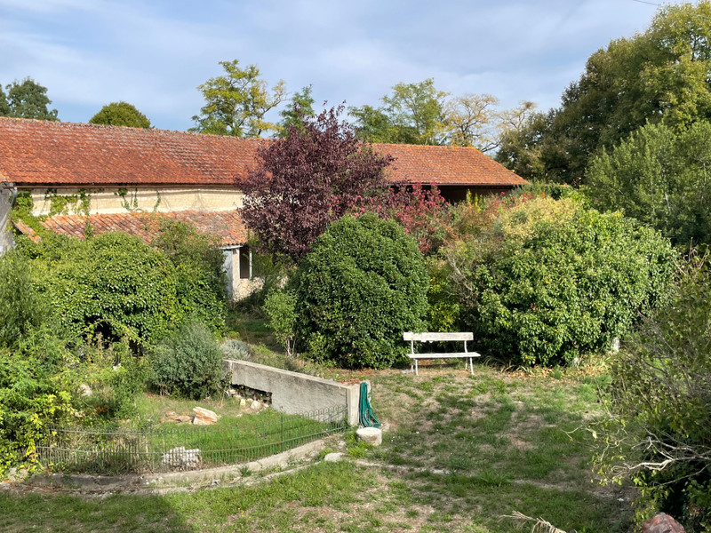 French property for sale in Marcillac-Lanville, Charente - €229,000 - photo 2