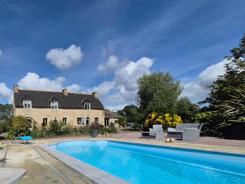 Maison à vendre à Saint-Agathon, Côtes-d'Armor - 550.000 € - photo 1