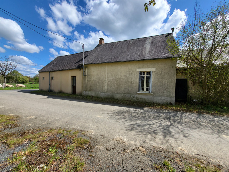 French property for sale in Saint-Roch-sur-Égrenne, Orne - €102,500 - photo 3