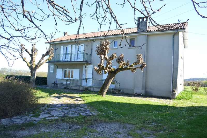 French property for sale in Bias, Lot-et-Garonne - €369,900 - photo 2