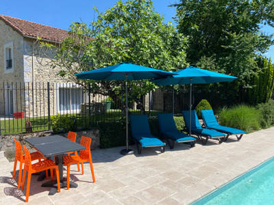 Stunning family home with thriving B&B/Gîte, pool and secure grounds – A perfect investment in the Pyrenees!