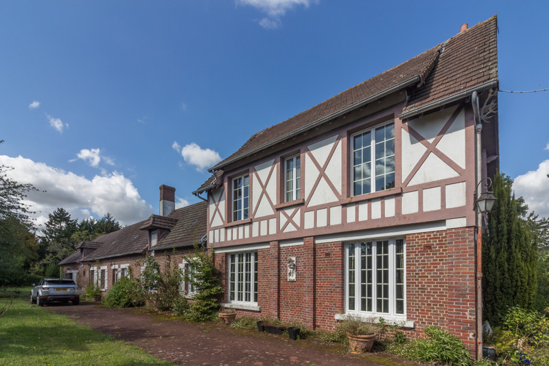 French property for sale in Gournay-en-Bray, Seine-Maritime - €331,000 - photo 0