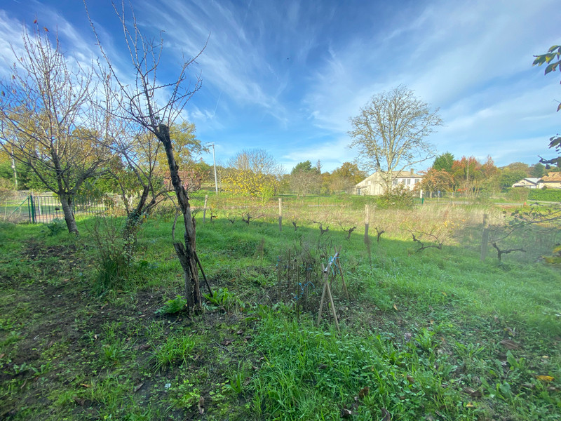 French property for sale in Baignes-Sainte-Radegonde, Charente - €182,069 - photo 2