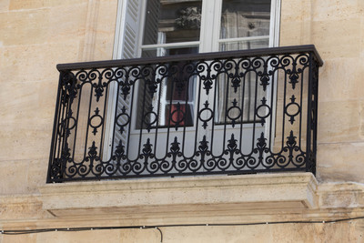 French property for sale in Bordeaux, Gironde - €690,000 - photo 2