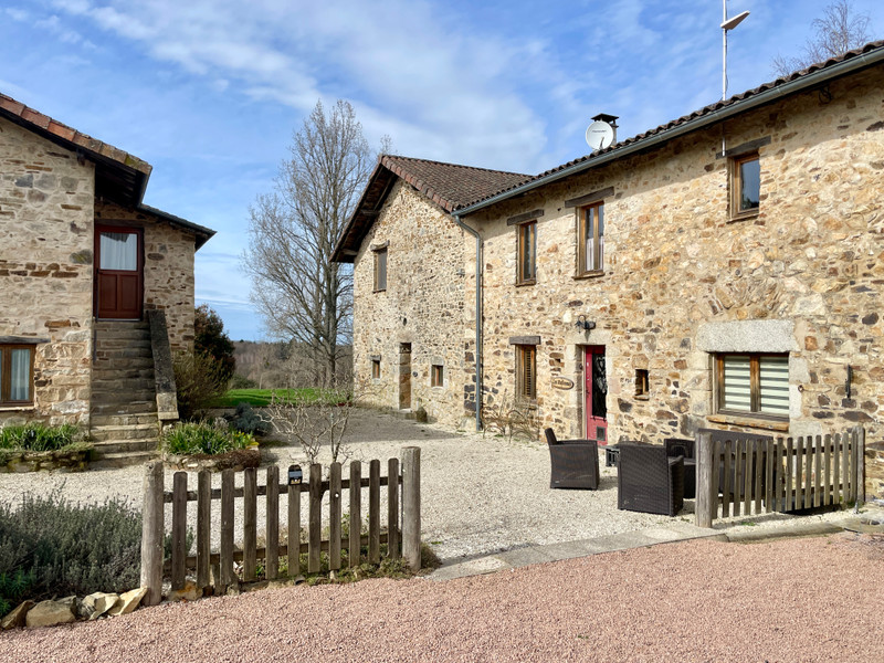 French property for sale in Oradour-sur-Vayres, Haute-Vienne - €689,000 - photo 2