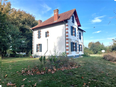 house for sale in Landes