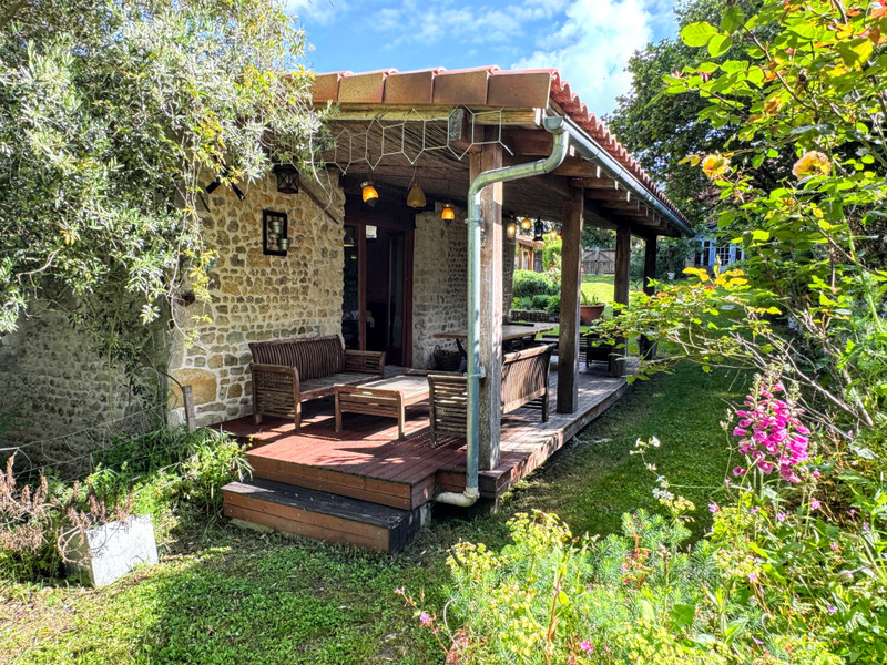 French property for sale in Nonac, Charente - €575,000 - photo 3