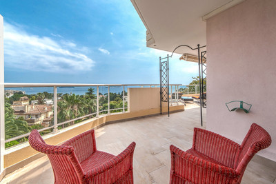 Cannes Croix des Gardes - Splendid apartment in the hills of Croix des Gardes with a beautiful sea view and a pool