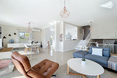 French property for sale in Nice, Alpes-Maritimes - €1,655,000 - photo 8