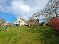 Maison à vendre à Aubusson, Creuse - 183.600 € - photo 2