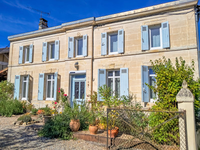 Maison à vendre à Saint-Aubin-de-Blaye, Gironde, Aquitaine, avec Leggett Immobilier