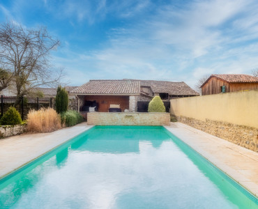 Stunning family home & gite and/or successful all year B&B & gite business. Swimming pool and secure grounds