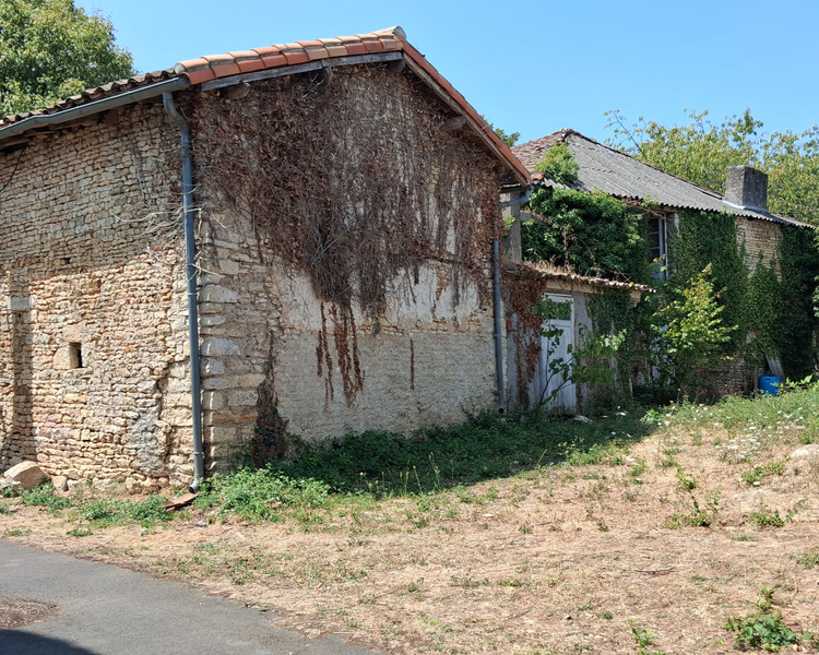 French property for sale in Blanzay, Vienne - €61,600 - photo 1
