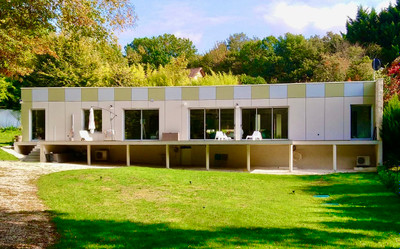 Maison moderne aux finitions de très haute qualité et au calme dans une impasse, à 6 km de Bergerac.