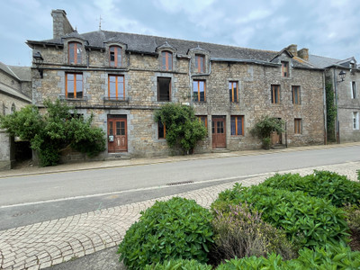 Maison à vendre à Gomené, Côtes-d'Armor, Bretagne, avec Leggett Immobilier
