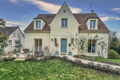 Maison à vendre à Morainvilliers, Yvelines, Île-de-France, avec Leggett Immobilier