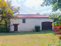 Maison à vendre à Néré, Charente-Maritime - 150.000 € - photo 2
