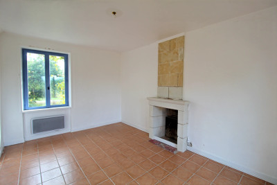 French property for sale in Abilly, Indre-et-Loire - €119,900 - photo 2