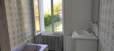 French property for sale in Chaunay, Vienne - €77,000 - photo 9