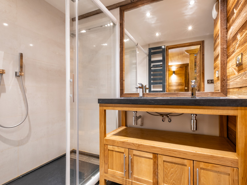 Ski property for sale in Meribel - €1,270,000 - photo 7
