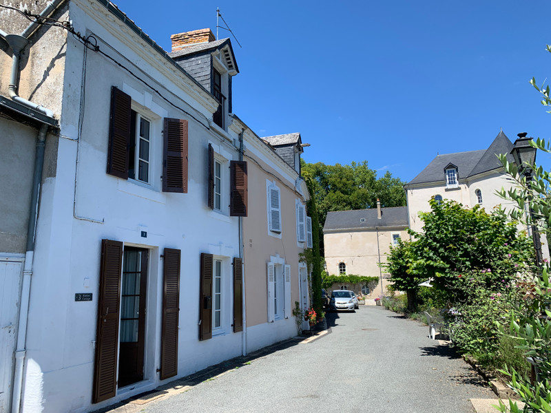 Maison à vendre à Parcé-sur-Sarthe, Sarthe - 140 000 € - photo 1