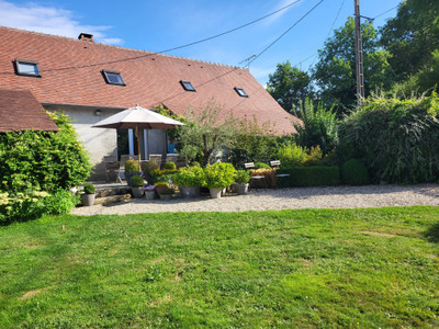 Maison à vendre à Verneix, Allier, Auvergne, avec Leggett Immobilier