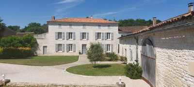 Maison à vendre à Bourg-Charente, Charente, Poitou-Charentes, avec Leggett Immobilier