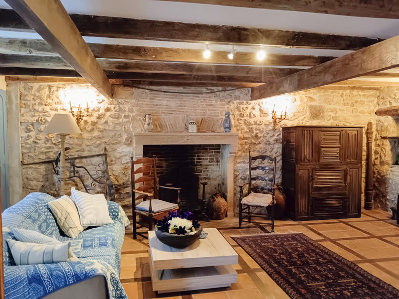 French property for sale in La Chapelle-Bâton, Vienne - €204,120 - photo 3