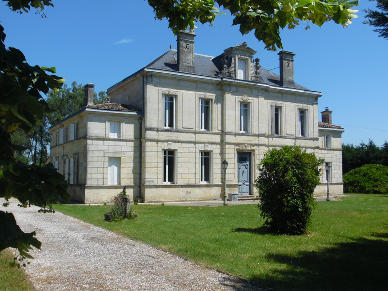 Maison à Saint-André-de-Cubzac, Gironde - photo 1