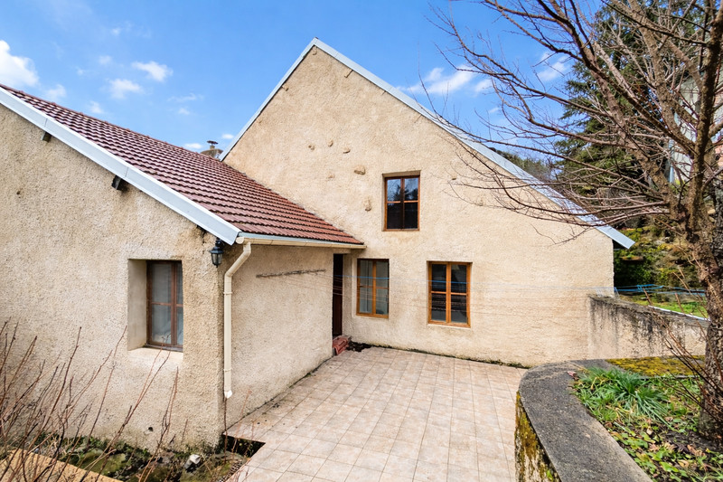 French property for sale in Aubusson, Creuse - €104,500 - photo 2