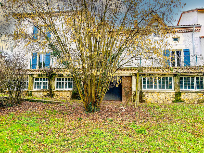 Maison à vendre à Saint-Astier, Dordogne - 204.000 € - photo 1