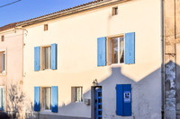 houses and homes for sale inVieux-MareuilDordogne Aquitaine