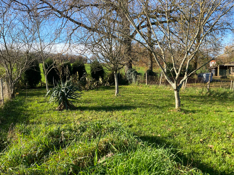 French property for sale in Nieuil, Charente - €144,430 - photo 2