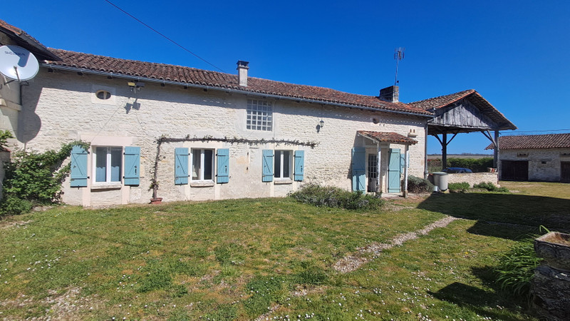 Propriété à vendre à Champagne-et-Fontaine, Dordogne - 258 000 €