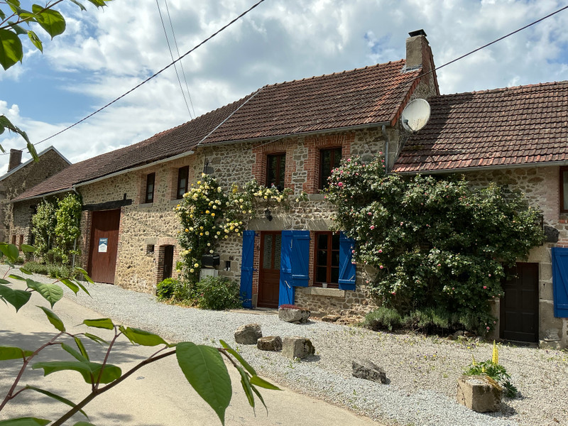 French property for sale in Cressat, Creuse - €172,800 - photo 1