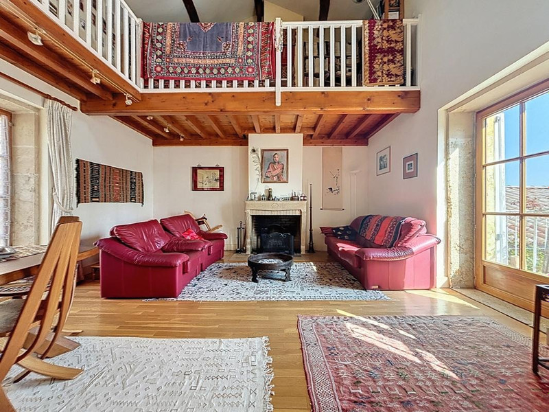 French property for sale in Gleizé, Rhône - €690,000 - photo 1