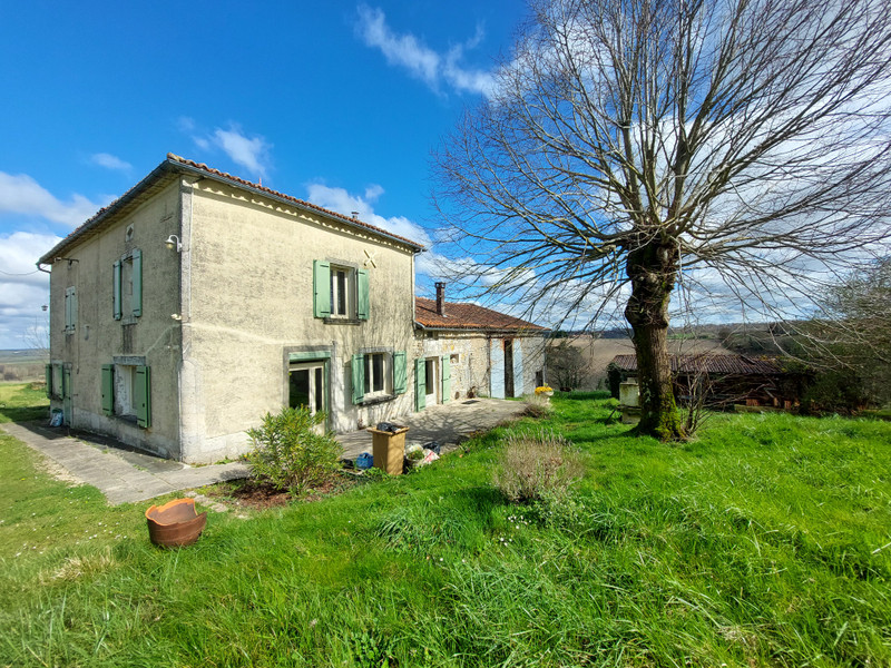 French property for sale in Boisné-La Tude, Charente - €254,000 - photo 0