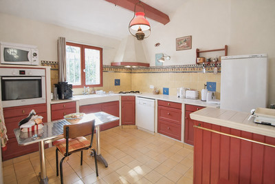 French property for sale in Saint-André-de-Sangonis, Hérault - €380,000 - photo 2