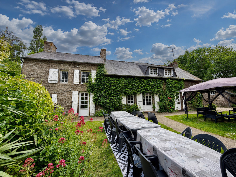 Propriété à vendre à Lassay-les-Châteaux, Mayenne - 468 100 €