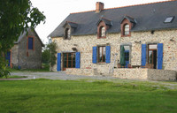Maison à vendre à Torcé-Viviers-en-Charnie, Mayenne - 325 000 € - photo 2