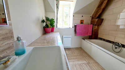 French property for sale in Carelles, Mayenne - €266,000 - photo 4