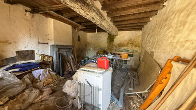 French property for sale in Champgenéteux, Mayenne - €59,600 - photo 11
