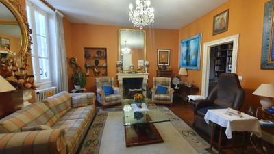 French property for sale in Barbezieux-Saint-Hilaire, Charente - €381,600 - photo 3