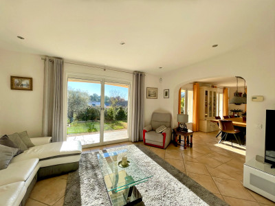 French property for sale in Flayosc, Var - €895,000 - photo 5